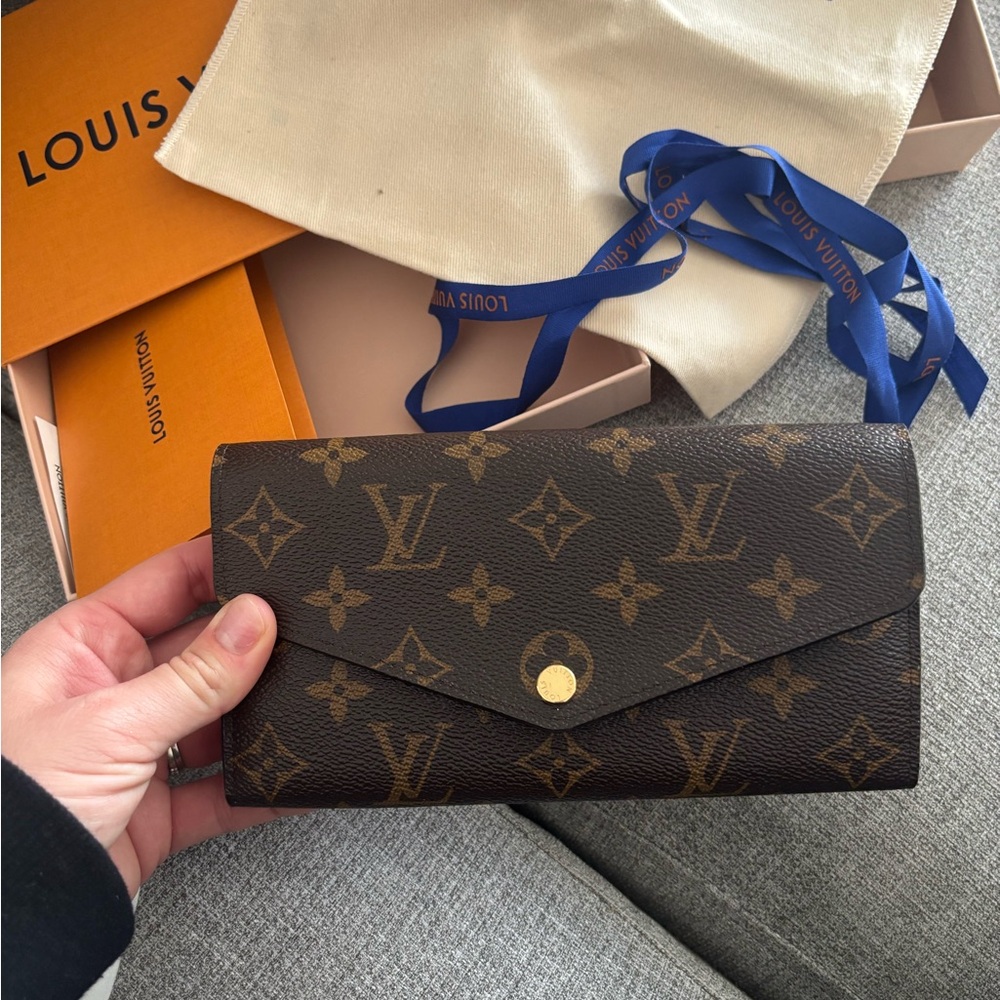 SOLDDDDD Louis Vuitton wallet